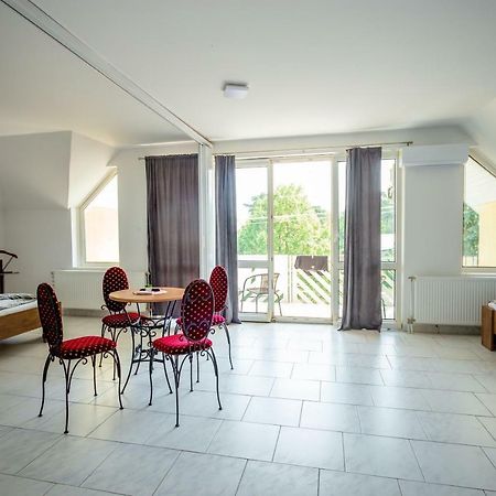 Teraszos Vendeghaz Apartment Keszthely Exterior foto
